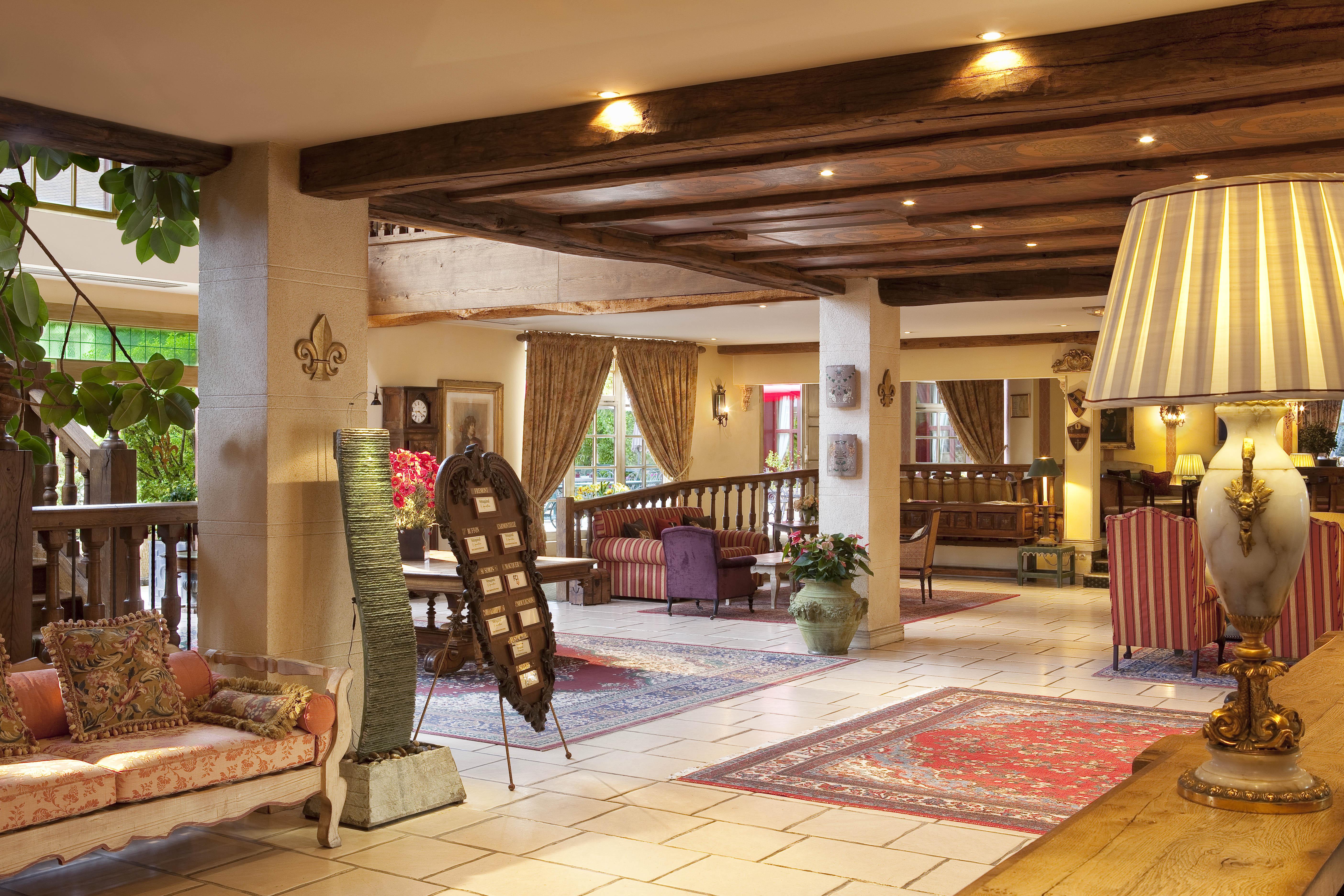 Le Manoir De Gressy Hotel Exterior photo