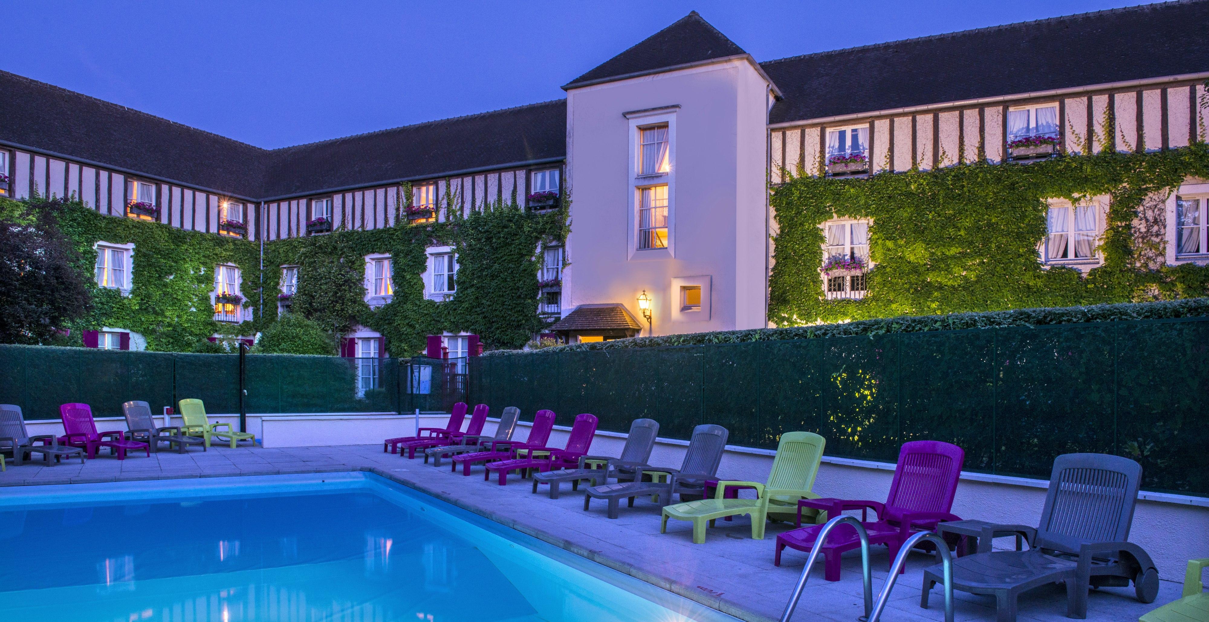 Le Manoir De Gressy Hotel Exterior photo